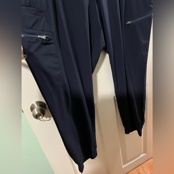 Athleta Woman’s Venture Pants in navy blue. NWOT - Picture 14 of 16